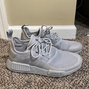 Mens grey adidas sneakers size 7 (womens 8.5)